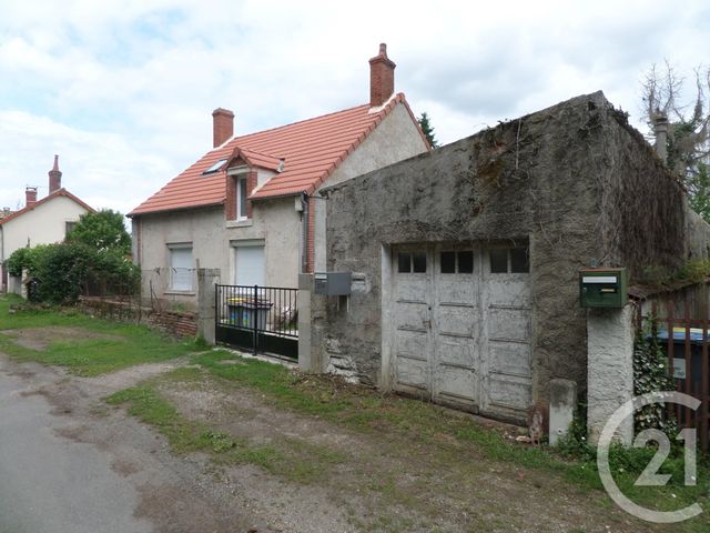 maison à vendre - 5 pièces - 117.5 m2 - ST PIERRE LES ETIEUX - 18 - CENTRE - Century 21 Confluences