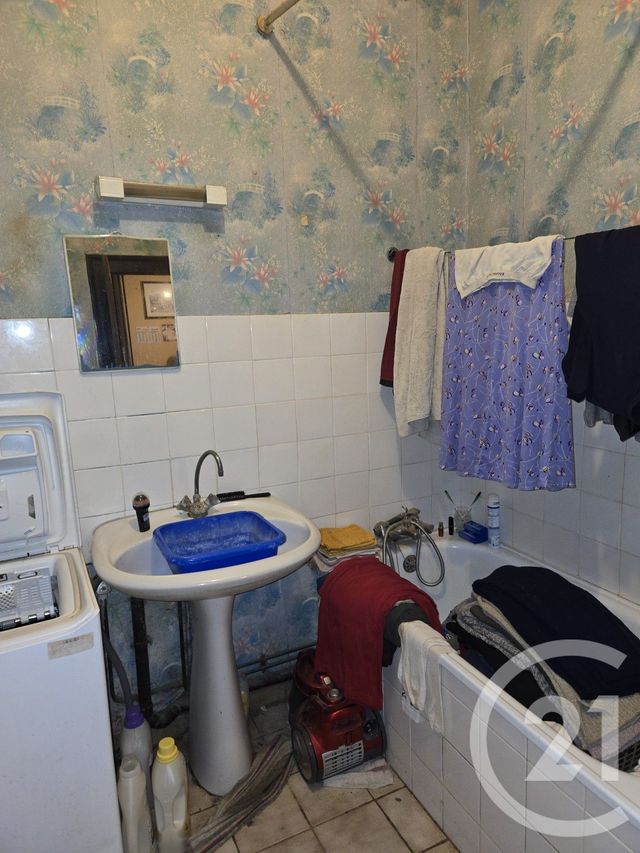 maison à vendre - 8 pièces - 120.0 m2 - LURCY LEVIS - 03 - AUVERGNE - Century 21 Confluences