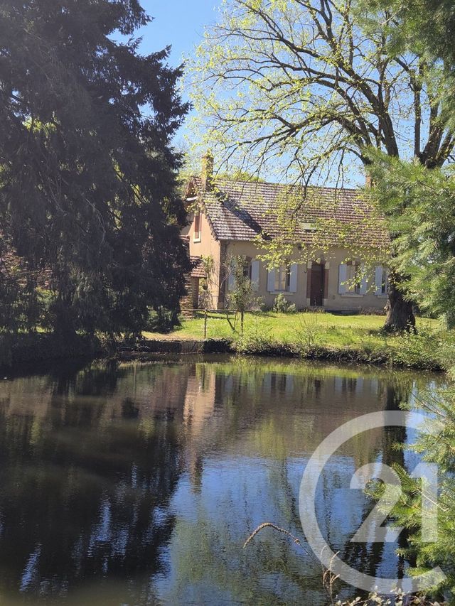 maison à vendre - 7 pièces - 146.18 m2 - LA GUERCHE SUR L AUBOIS - 18 - CENTRE - Century 21 Confluences
