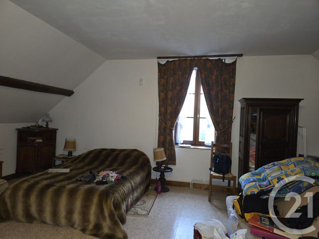 maison à vendre - 7 pièces - 146.18 m2 - LA GUERCHE SUR L AUBOIS - 18 - CENTRE - Century 21 Confluences