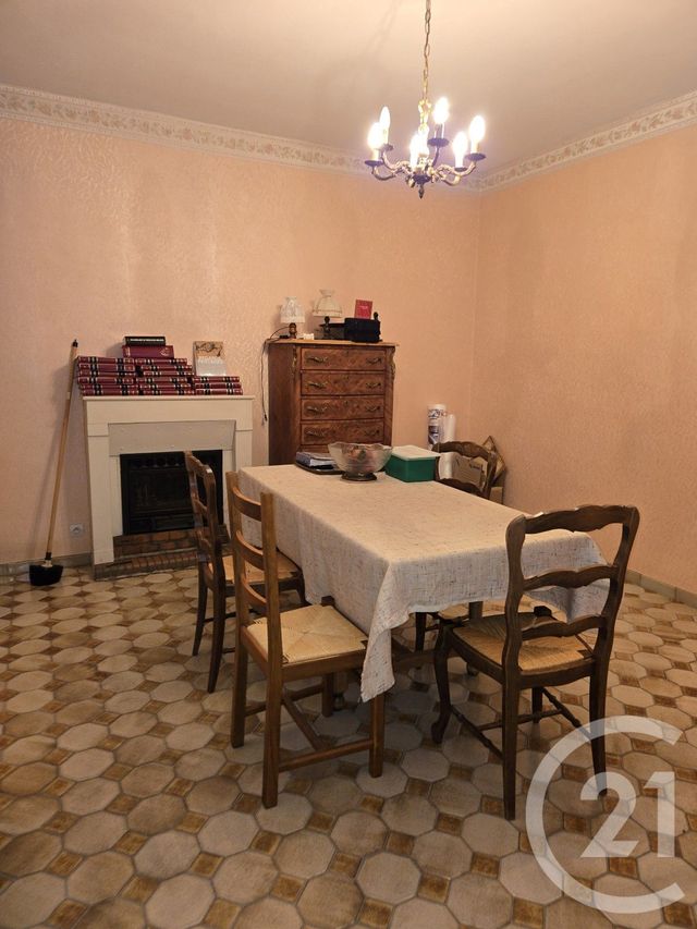 maison à vendre - 7 pièces - 146.18 m2 - LA GUERCHE SUR L AUBOIS - 18 - CENTRE - Century 21 Confluences