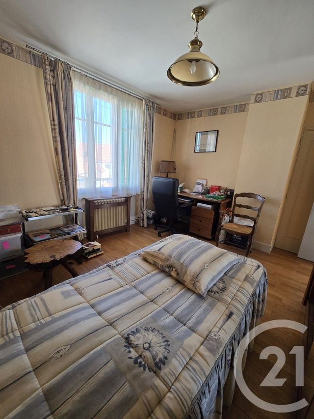 maison à vendre - 6 pièces - 116.67 m2 - SANCOINS - 18 - CENTRE - Century 21 Confluences