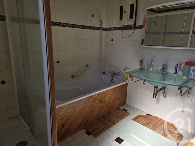 maison à vendre - 6 pièces - 116.67 m2 - SANCOINS - 18 - CENTRE - Century 21 Confluences