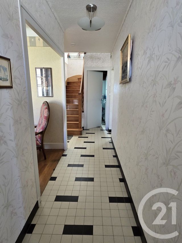 maison à vendre - 6 pièces - 116.67 m2 - SANCOINS - 18 - CENTRE - Century 21 Confluences