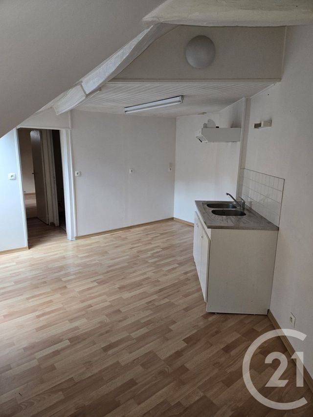 Appartement F3 à vendre - 4 pièces - 56.88 m2 - SANCOINS - 18 - CENTRE - Century 21 Confluences