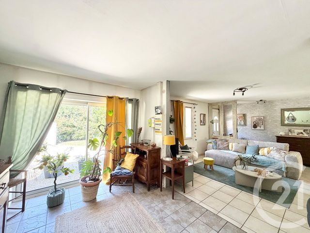 maison à vendre - 6 pièces - 174.47 m2 - LA GUERCHE SUR L AUBOIS - 18 - CENTRE - Century 21 Confluences