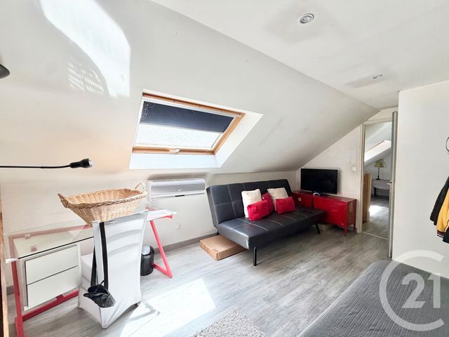 maison à vendre - 6 pièces - 174.47 m2 - LA GUERCHE SUR L AUBOIS - 18 - CENTRE - Century 21 Confluences