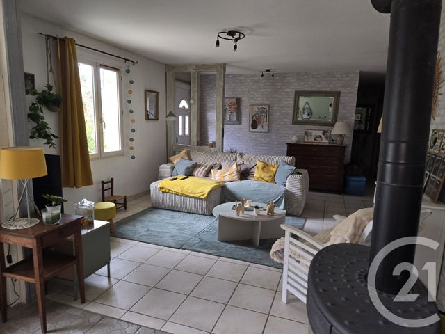 maison à vendre - 6 pièces - 174.47 m2 - LA GUERCHE SUR L AUBOIS - 18 - CENTRE - Century 21 Confluences