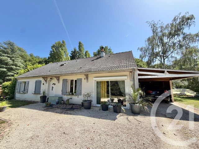 maison à vendre - 6 pièces - 174.47 m2 - LA GUERCHE SUR L AUBOIS - 18 - CENTRE - Century 21 Confluences