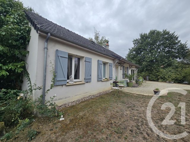 maison à vendre - 6 pièces - 174.47 m2 - LA GUERCHE SUR L AUBOIS - 18 - CENTRE - Century 21 Confluences