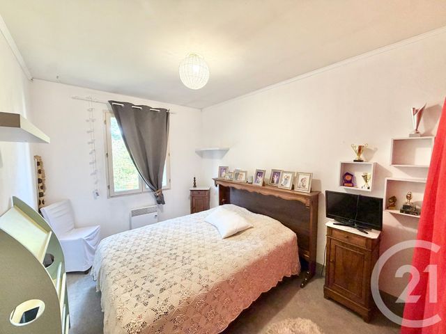 maison à vendre - 6 pièces - 174.47 m2 - LA GUERCHE SUR L AUBOIS - 18 - CENTRE - Century 21 Confluences